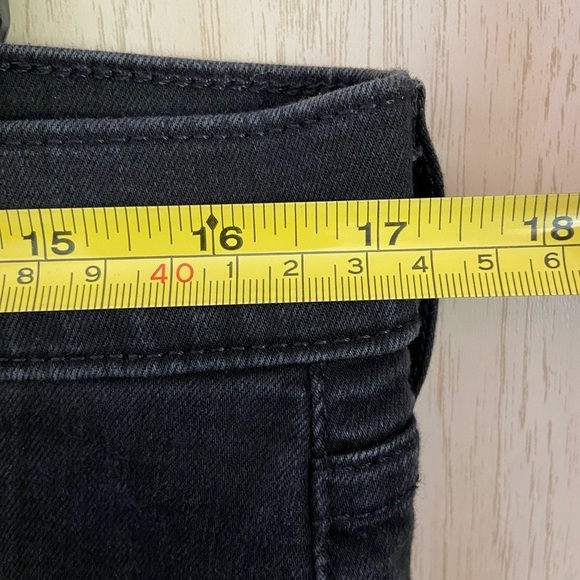 LEVIS Classic Straight Womens Jeans Black Denim Soft Stretch Mid Rise Dark Sz 14 - Picture 5 of 10